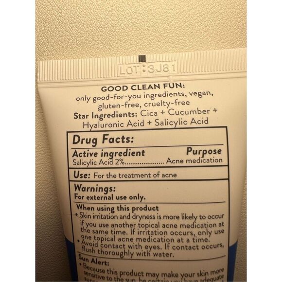 Peach Slices Acne Oil-Free Moisturizer 120ml+ Acne Clarifying Cleanser 80ml - Picture 3 of 6